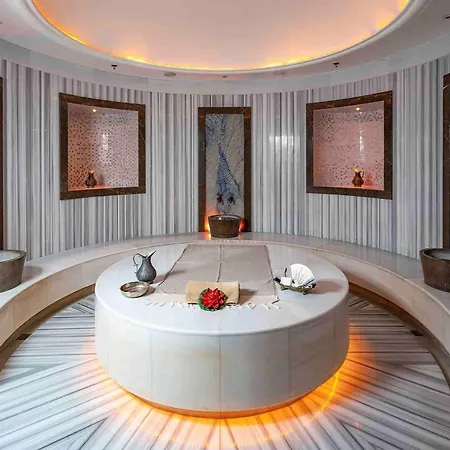 Caresse, A Luxury Collection Residences 4+1 호텔 *